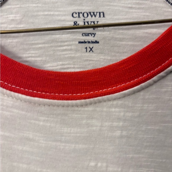 Crown and Ivy Top - Picture 2 of 2